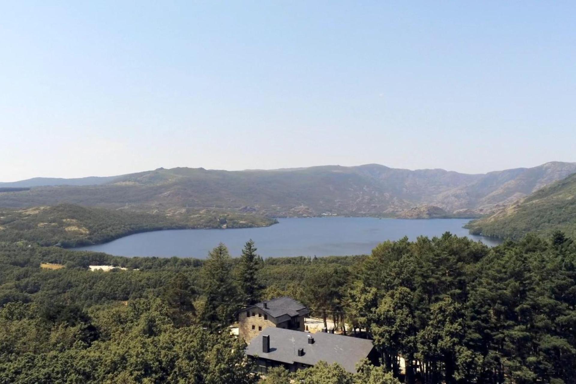 Villa Lucerna Sports & Hotel Resort Vigo de Sanabria エクステリア 写真