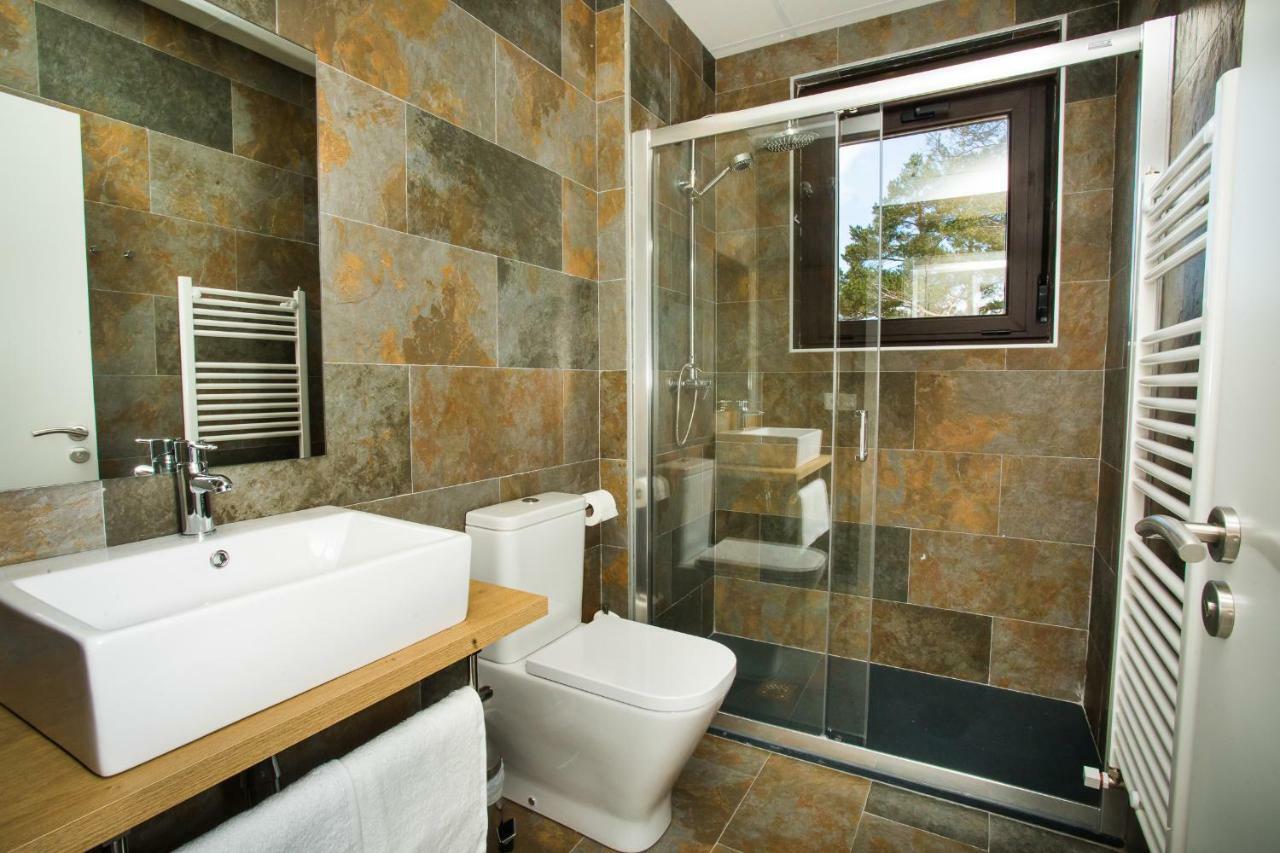 Villa Lucerna Sports & Hotel Resort Vigo de Sanabria エクステリア 写真